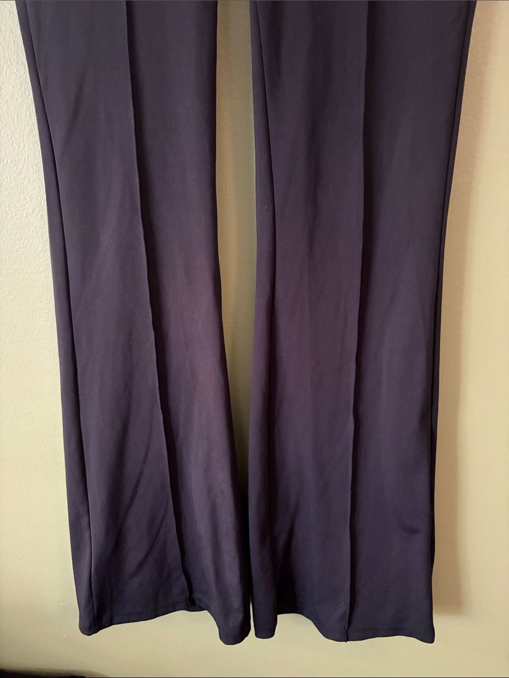 Halara High Waisted Side Flap Pocket Flare Cargo Pants Sz M - Picture 6 of 8